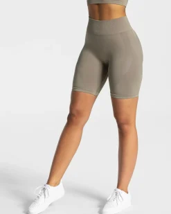 TEVEO Charming Scrunch Short " ">Frau Shorts