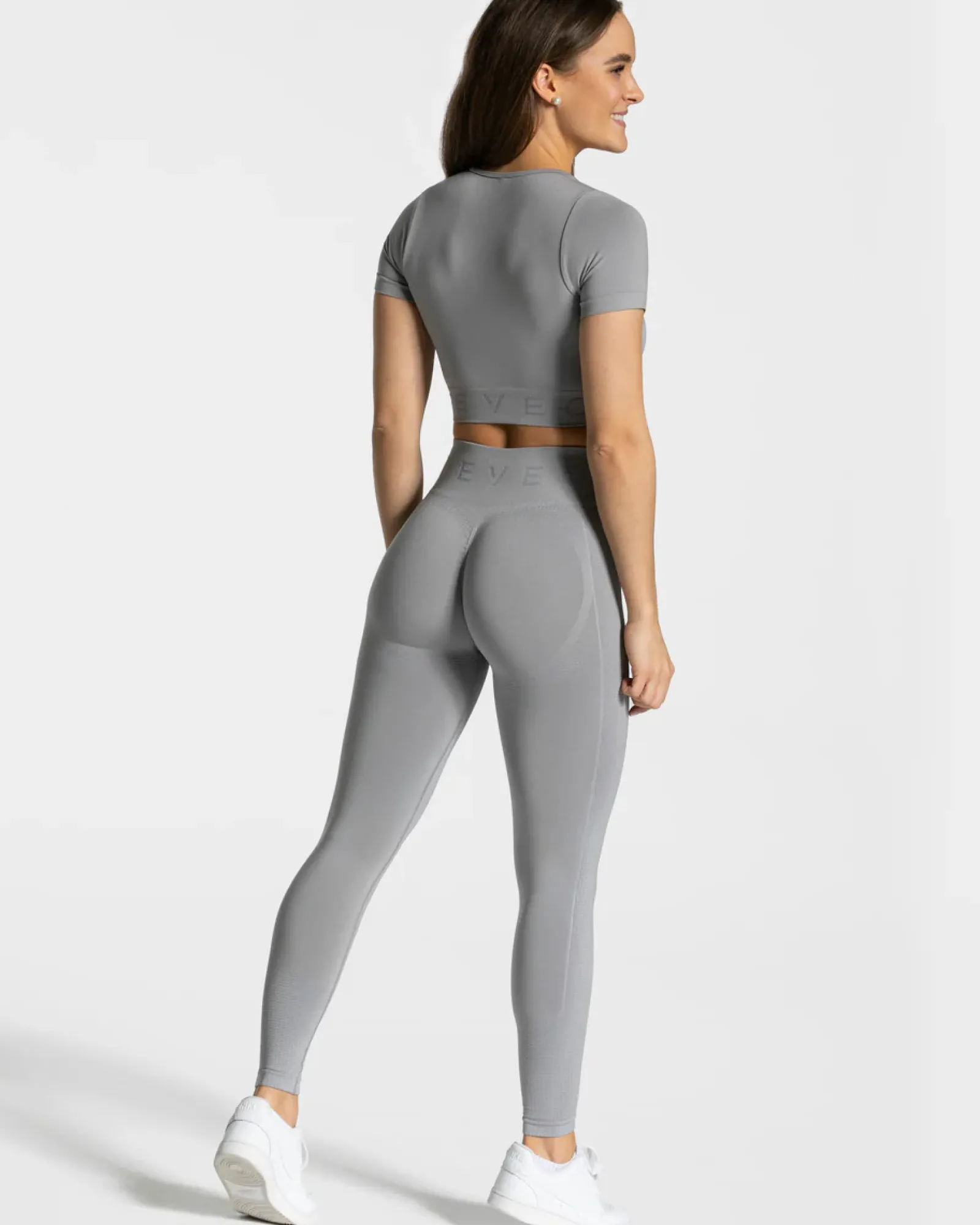 TEVEO Focus Crop Top " ">Frau Tops