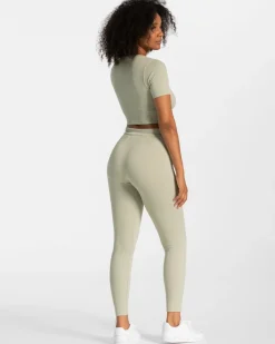 TEVEO Ribbed Crop Top 