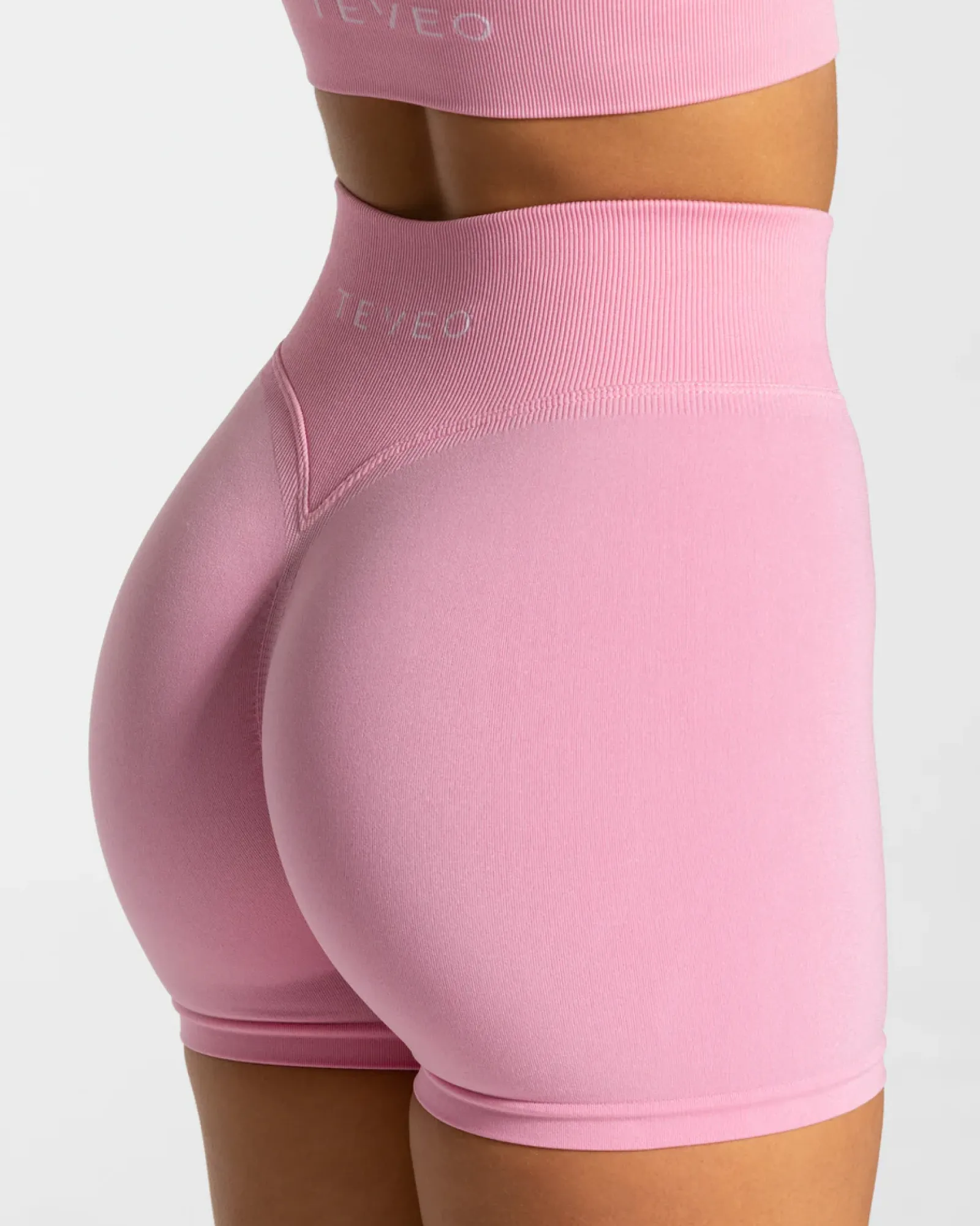 TEVEO Statement Scrunch Short " ">Frau Shorts