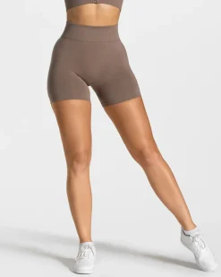 TEVEO Statement Scrunch Short " ">Frau Shorts