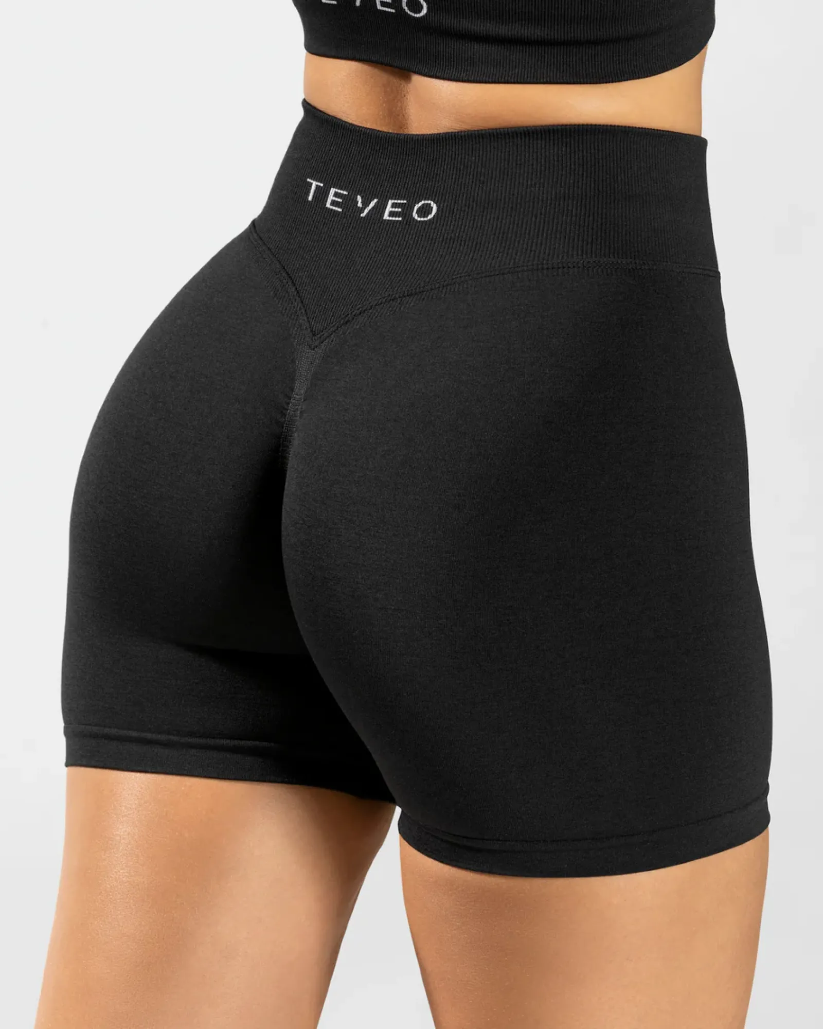 TEVEO Statement Scrunch Short " ">Frau Shorts