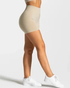TEVEO Statement Scrunch Short " ">Frau Shorts