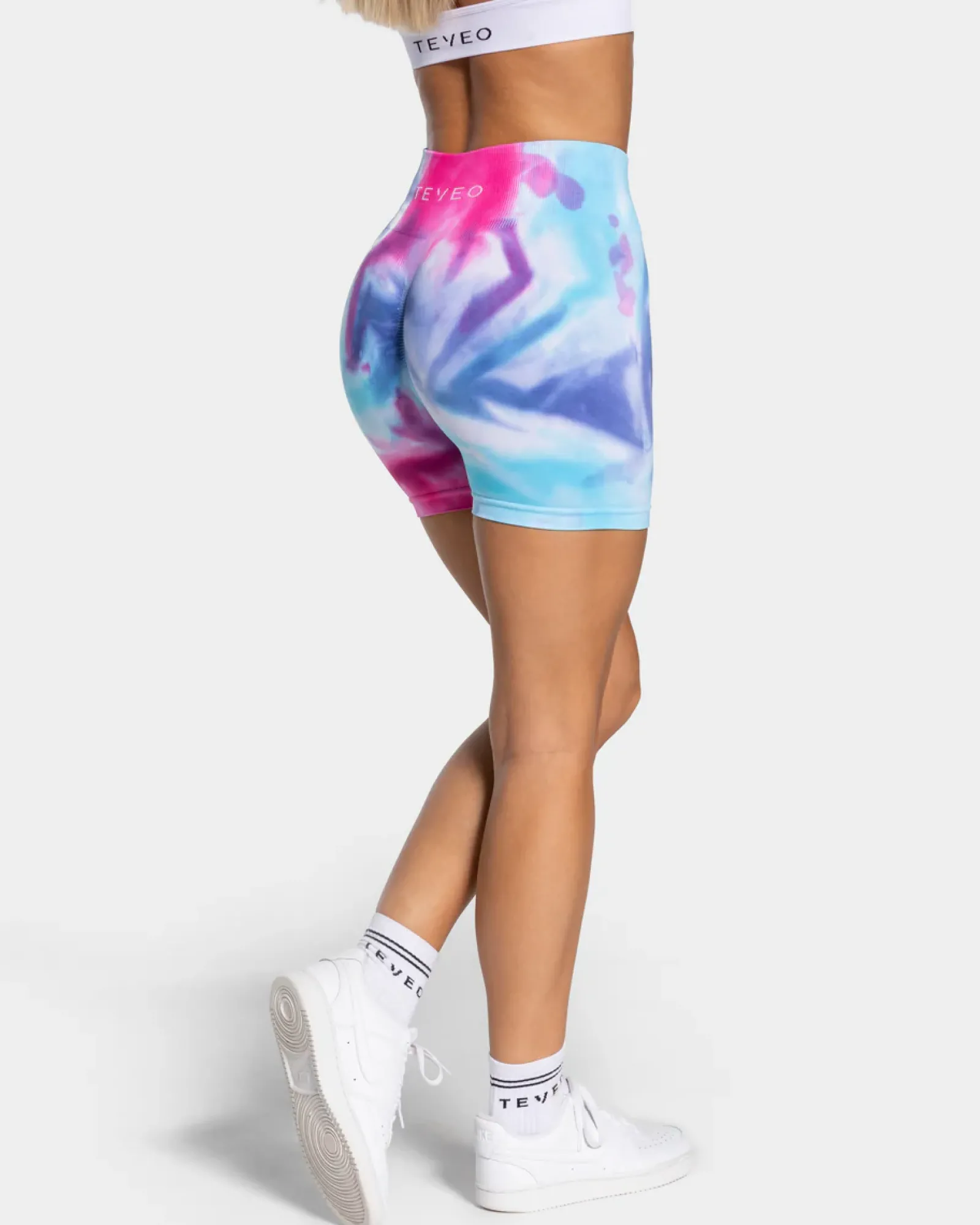 TEVEO Tie Dye Scrunch Short " ">Frau Shorts