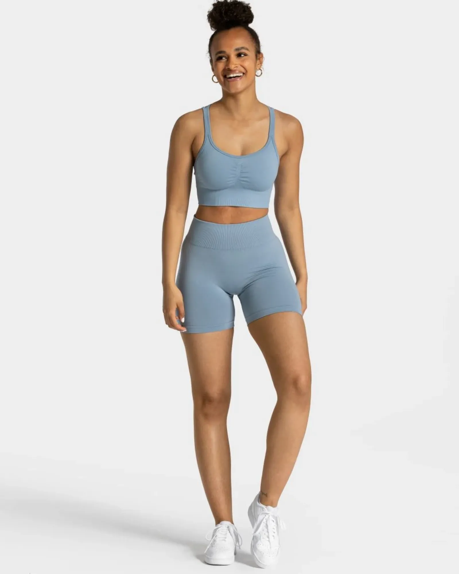 TEVEO Timeless Scrunch Short " ">Frau Shorts