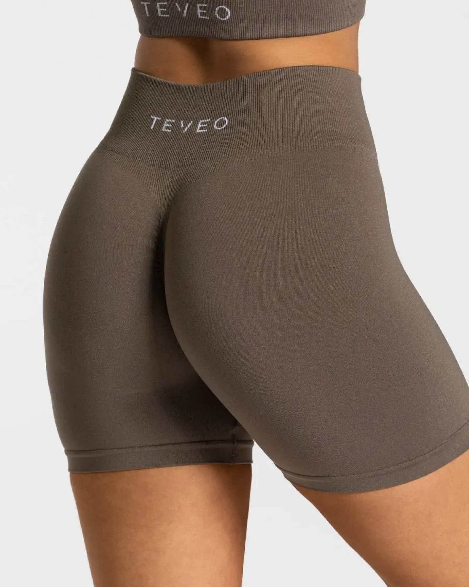 TEVEO Timeless Scrunch Short " ">Frau Shorts