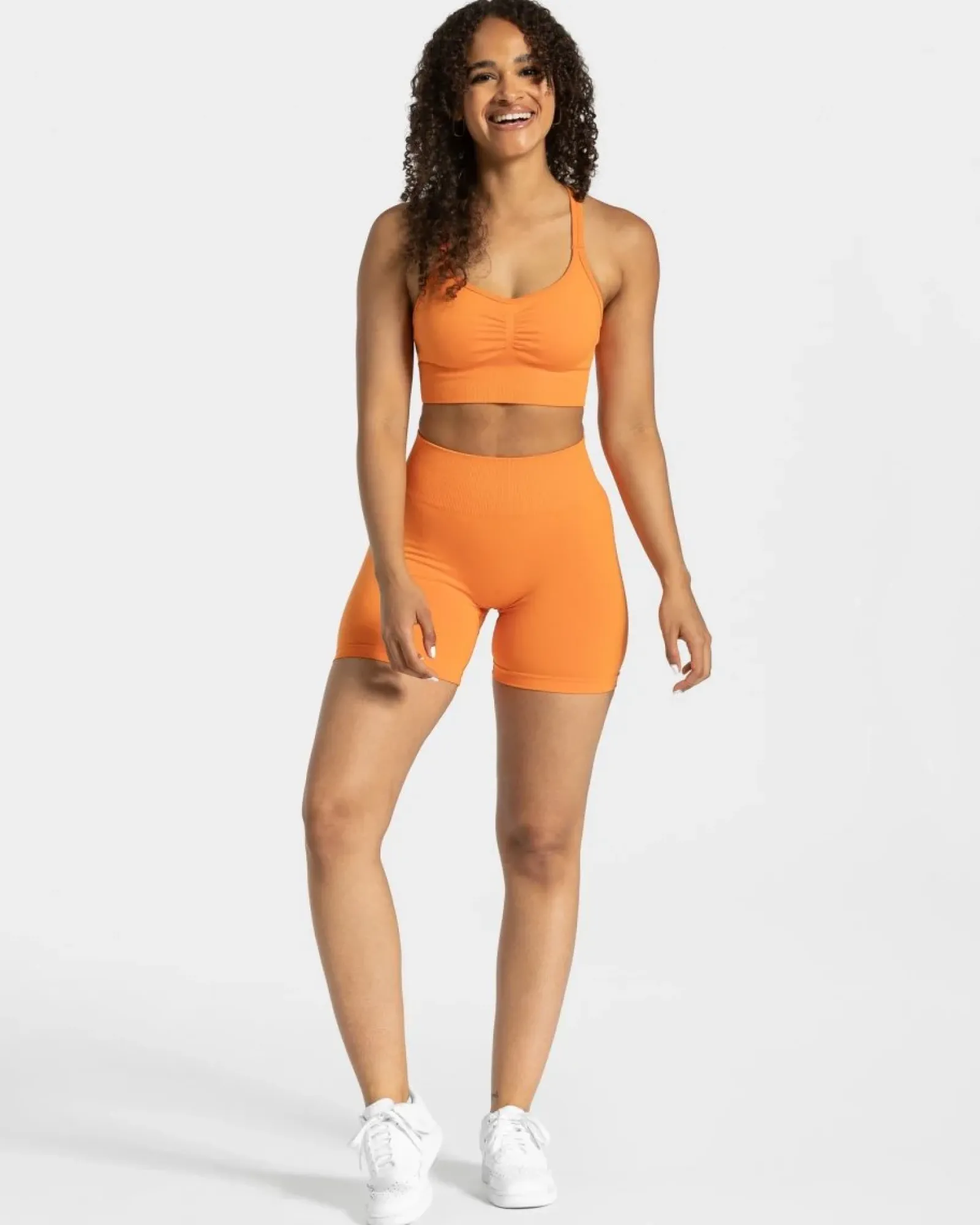 TEVEO Timeless Scrunch Short " ">Frau Shorts