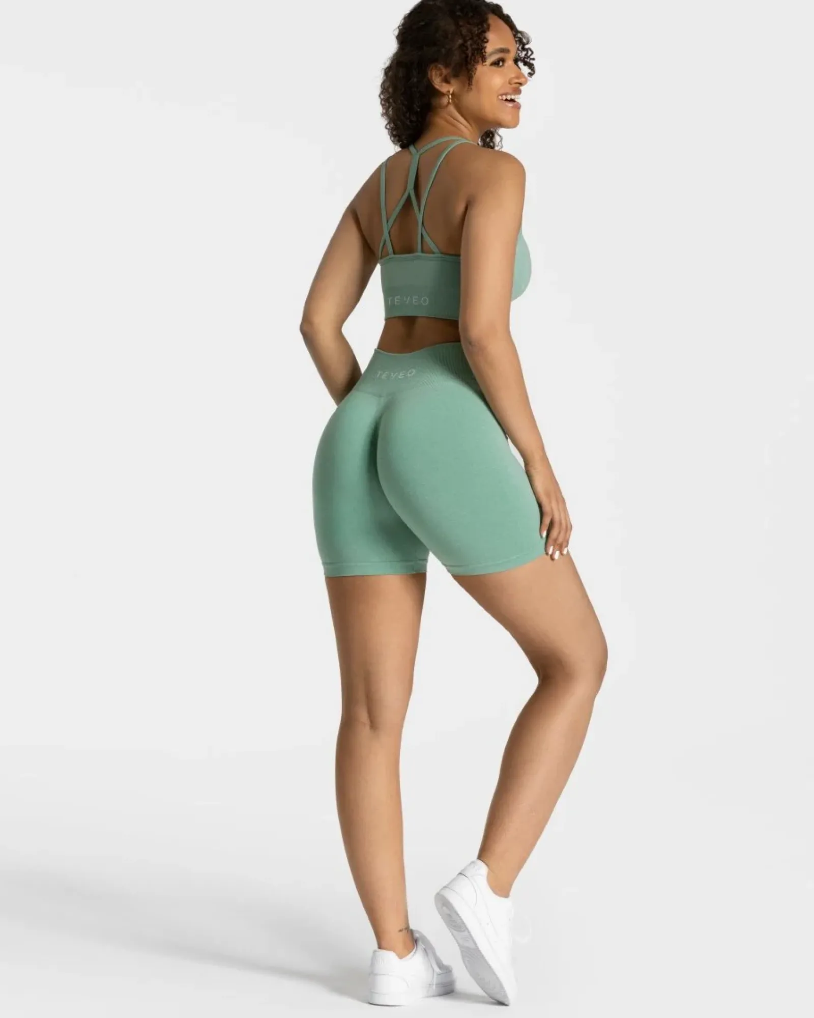 TEVEO Timeless Scrunch Short " ">Frau Shorts