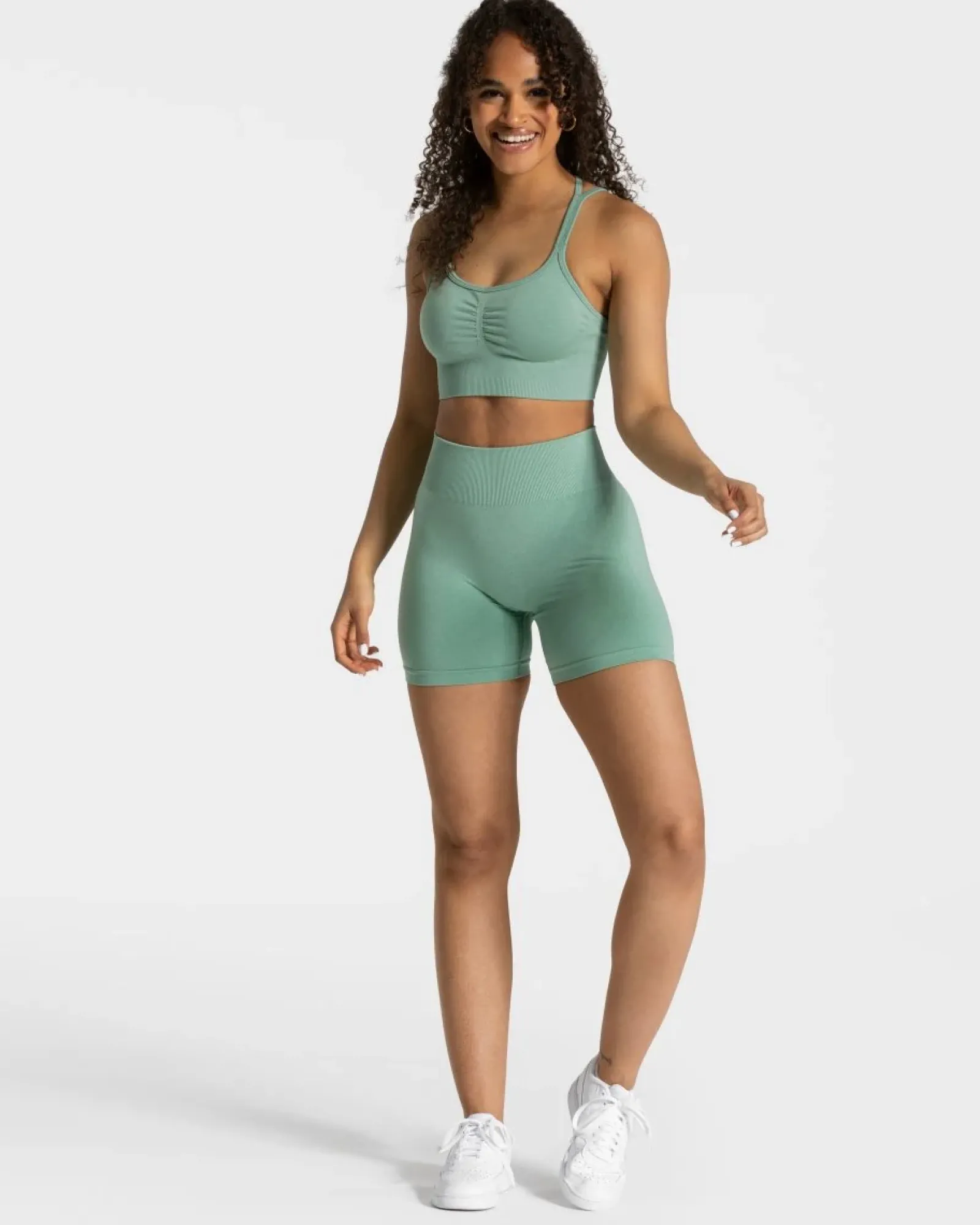 TEVEO Timeless Scrunch Short " ">Frau Shorts
